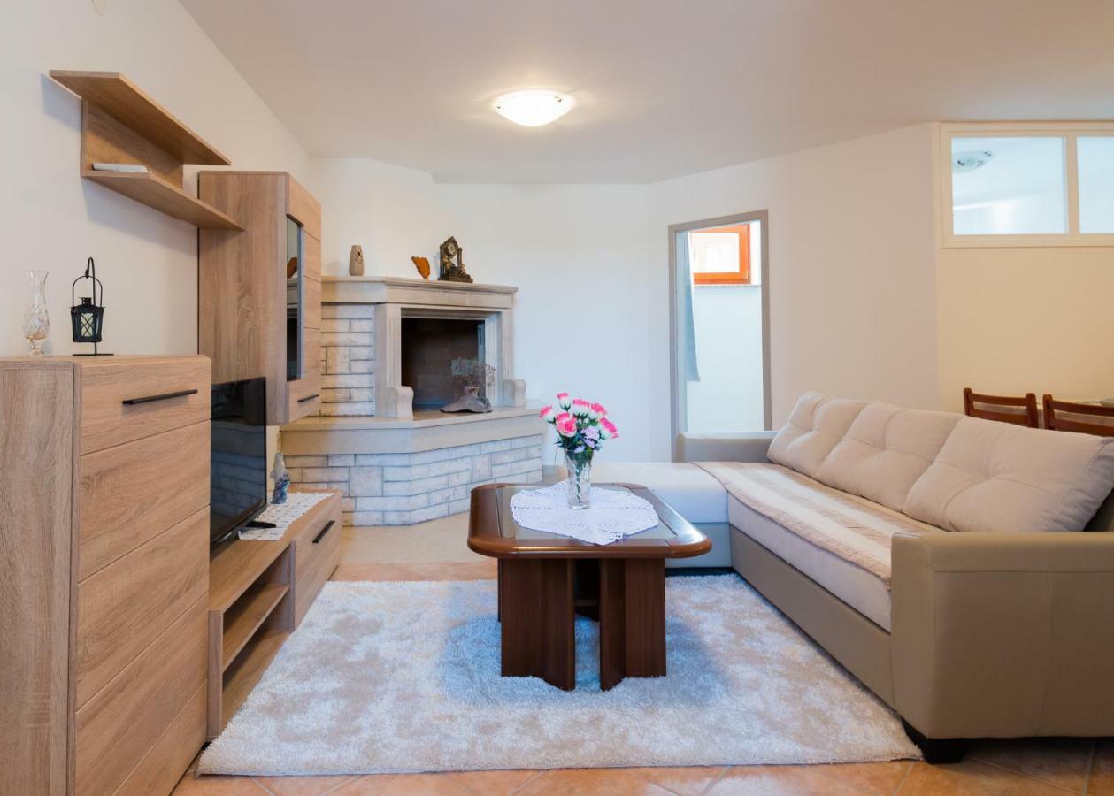 Apartments Alma Crveni Vrh Extérieur photo
