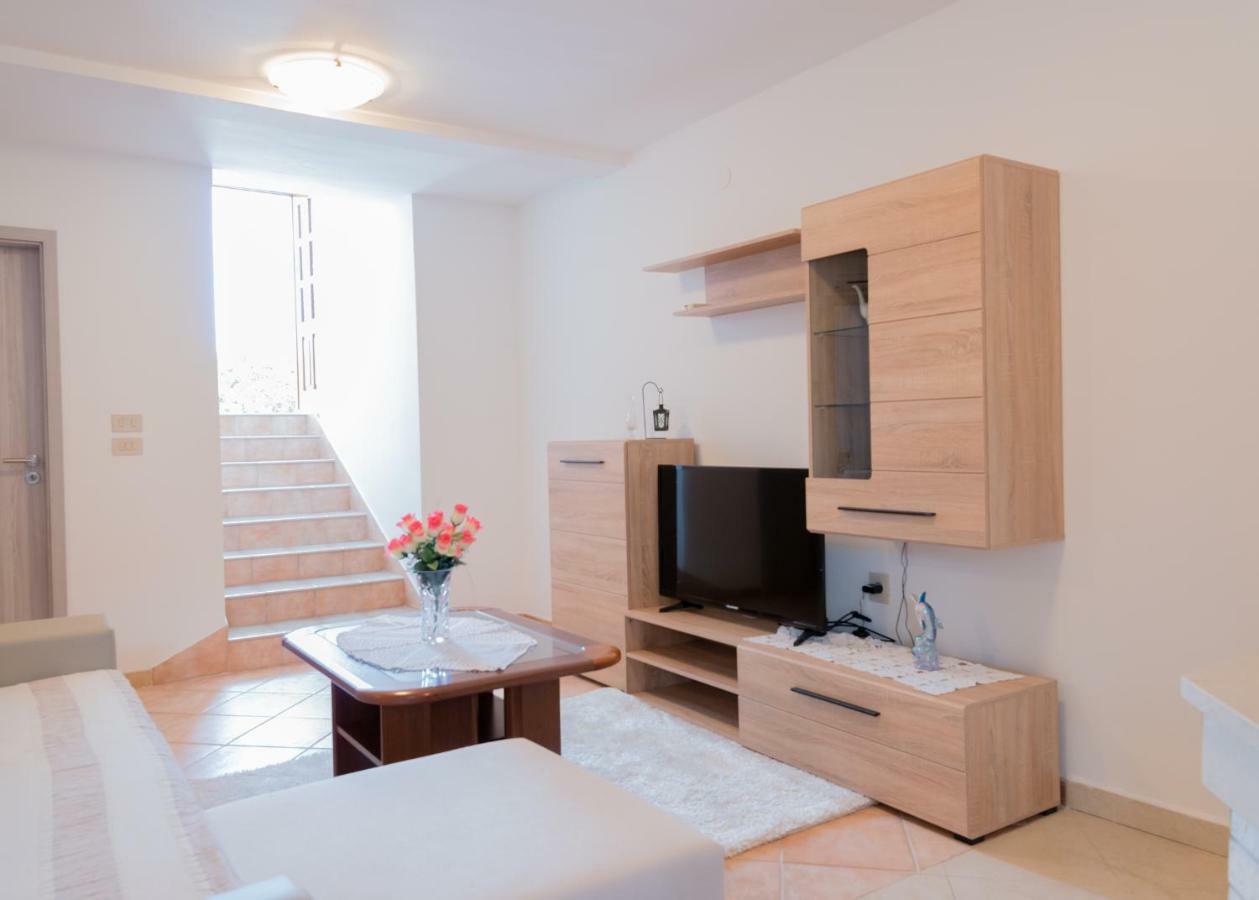Apartments Alma Crveni Vrh Extérieur photo