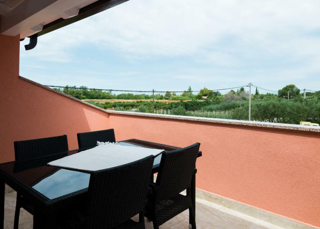 Apartments Alma Crveni Vrh Extérieur photo
