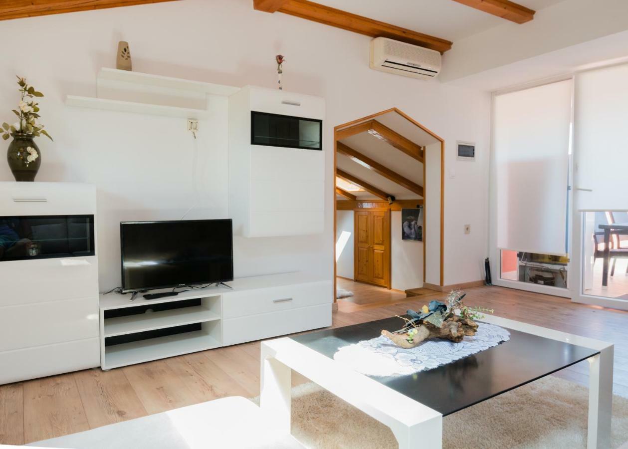 Apartments Alma Crveni Vrh Extérieur photo
